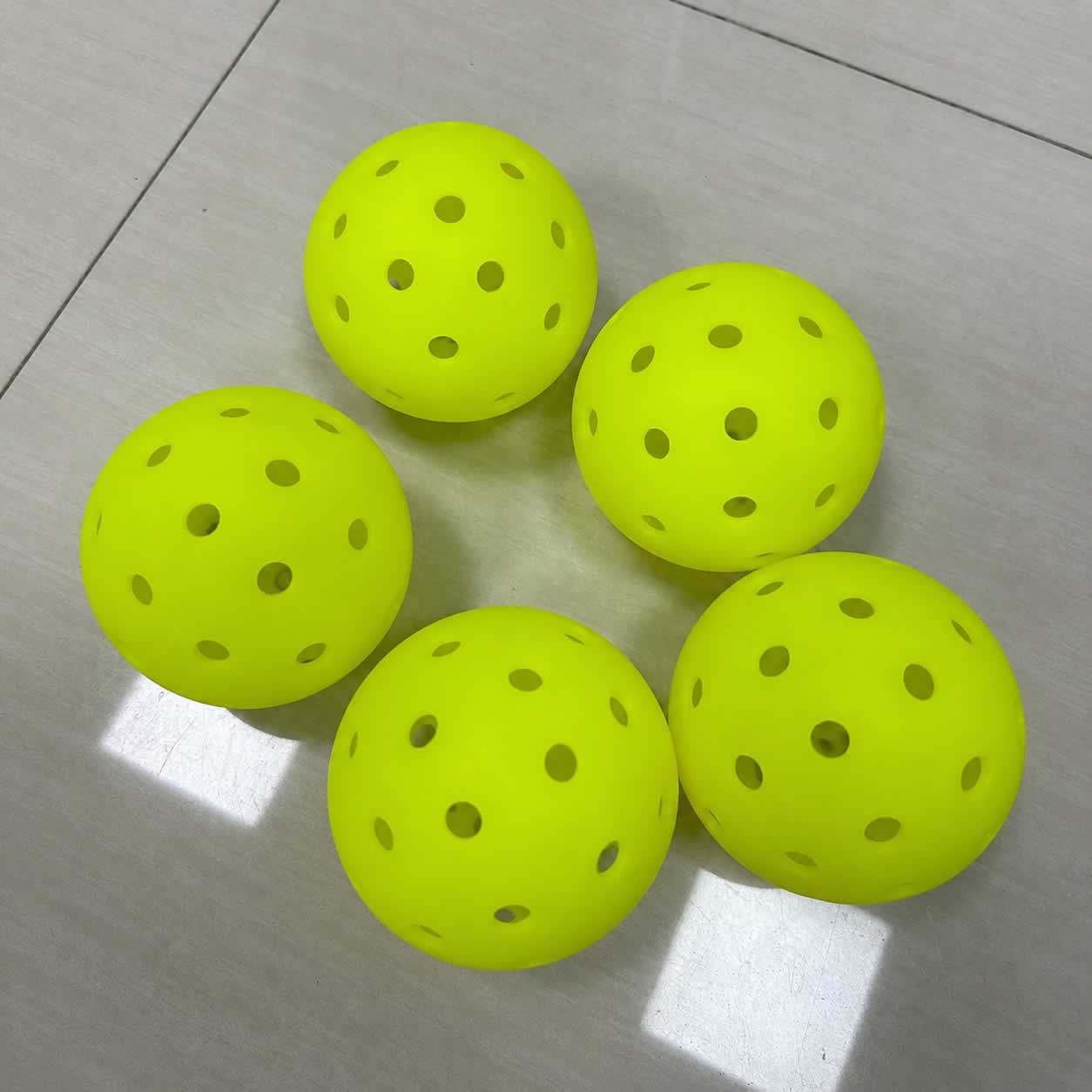 Bulk 40 Hole Outdoor Pickleball Balls: Wholesale Solutions for Clubs, Brands & Distributors